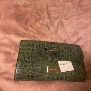 Nine West - Croc Clutch